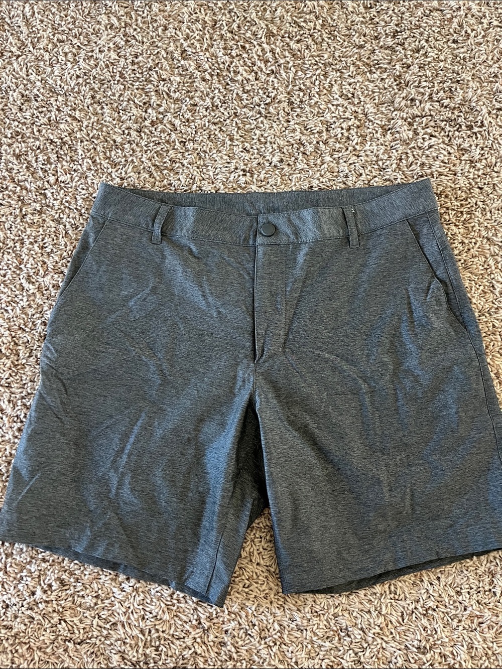 Men's Rhone Heather Charcoal Grey Performance Stretch Shorts size M/34 w/7.5” in